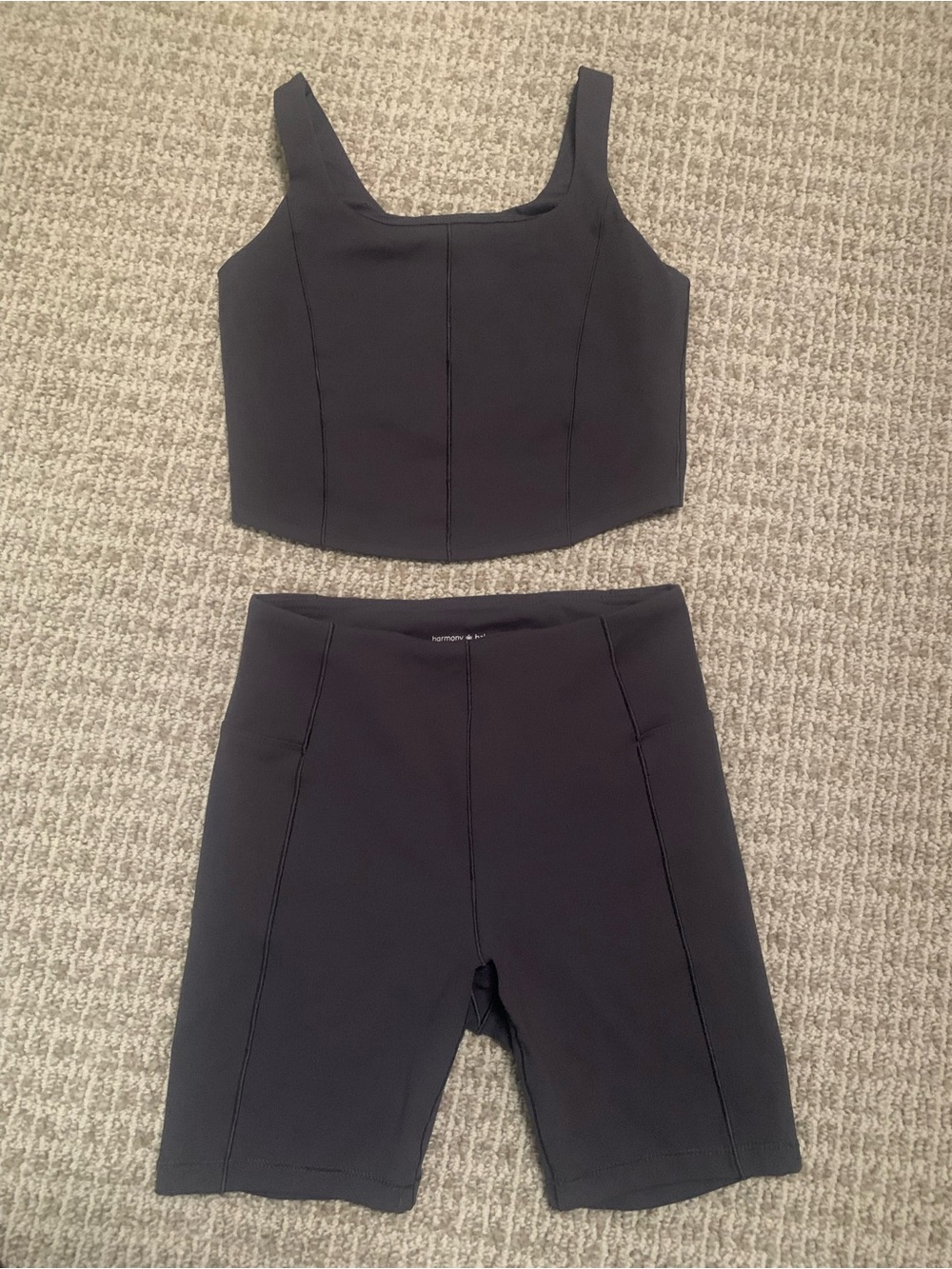 Harmony Balance Gray High-Waist Bike Shorts & Cropped Tank Set Size S